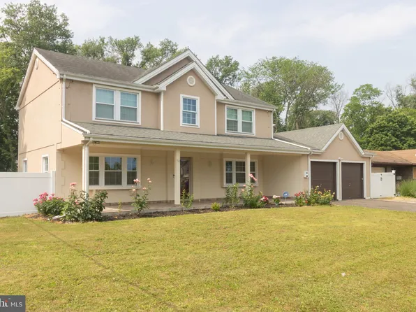 74 Gallaway Ln, Willingboro, NJ 08046