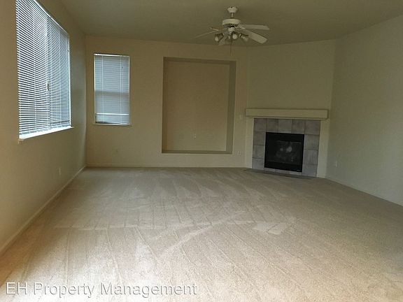 3rd image of 4936 Tiller Ct