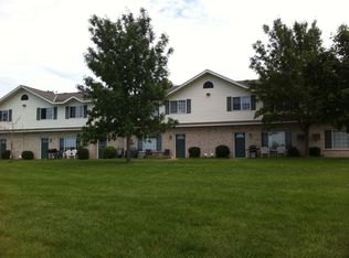 1279 Taylor St APT 12, Shakopee, MN 55379