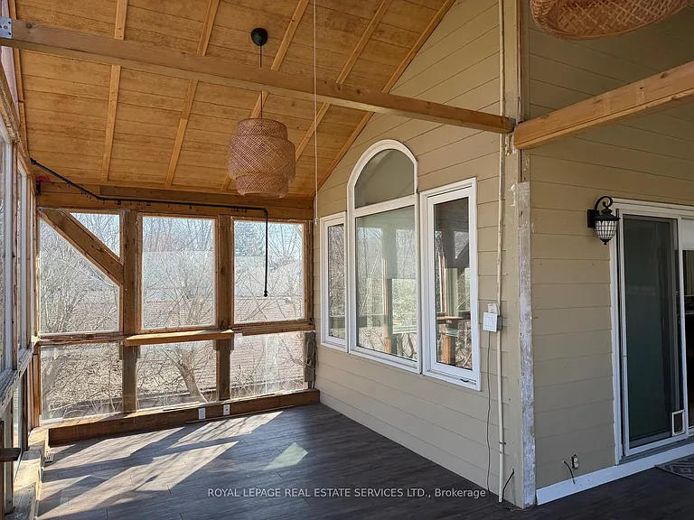 100 Essa Rd #UPPER LEVEL — Photo 26