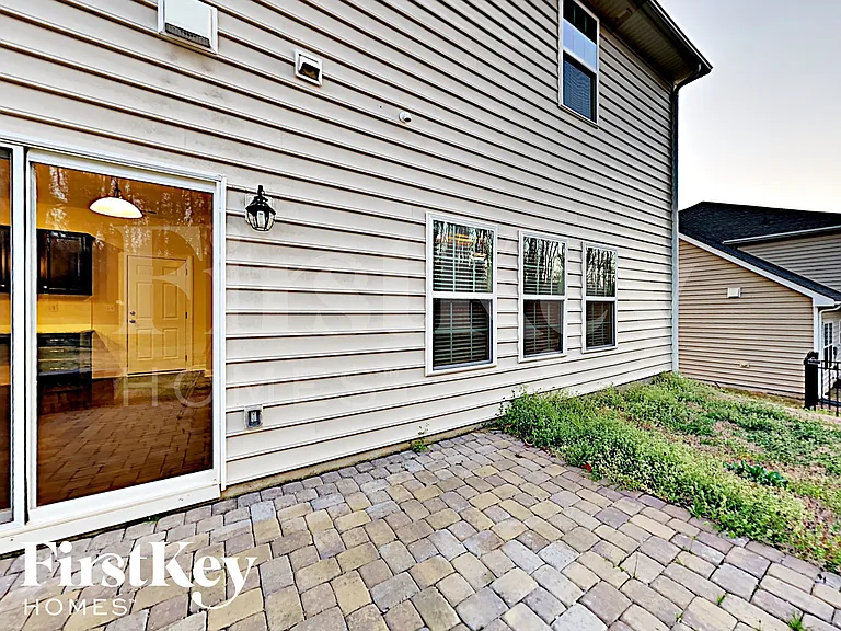 9952 Travertine Trl — Photo 14