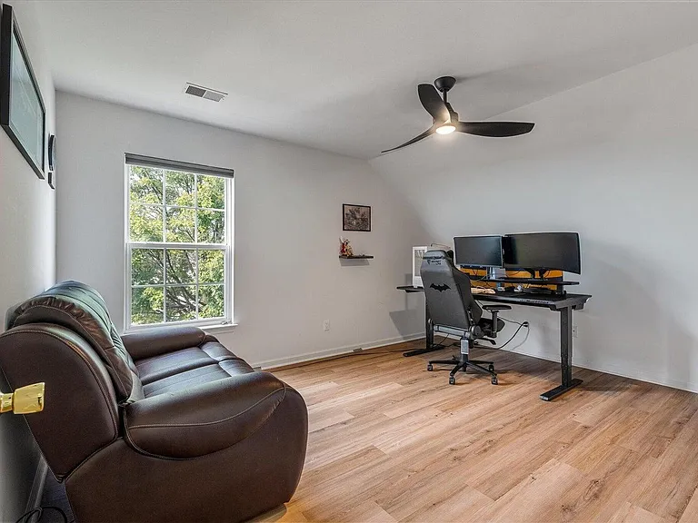 1344 Palm Cove Dr — Photo 21