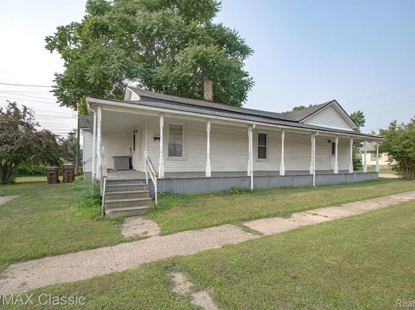 34549 Norris St, Wayne, MI 48184