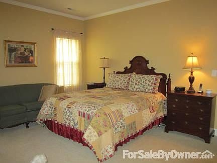 4th image of 115 Oak Run Ct