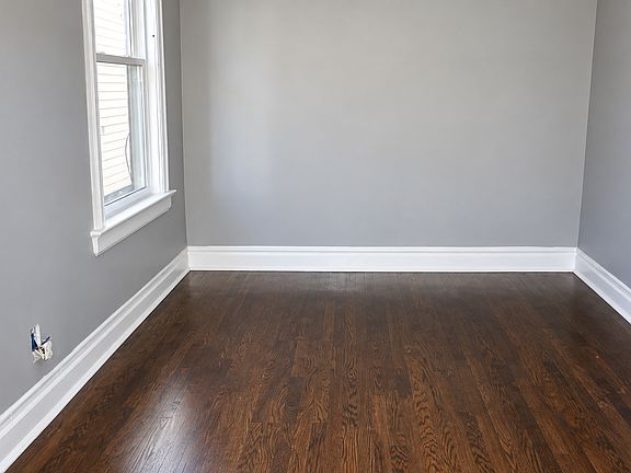 5th image of 858 S 17th St #1
