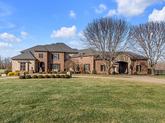 2nd image of 161 Pearl Ln
