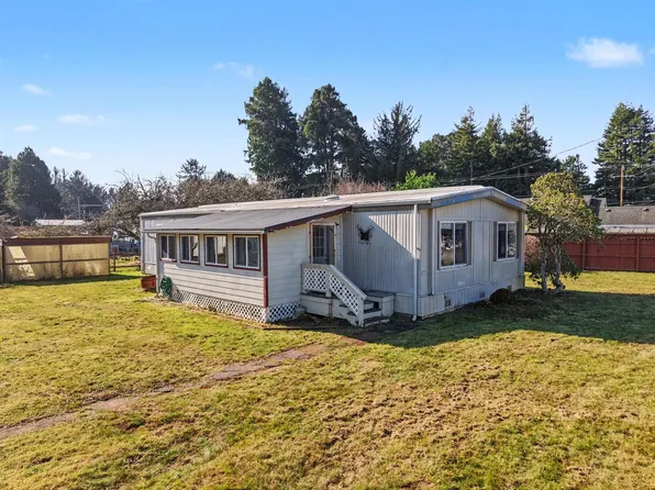 175 White Ln, Crescent City, CA 95531