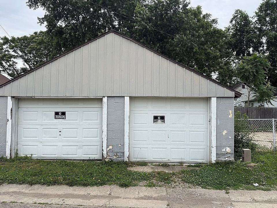2nd image of 301 Adams Ave