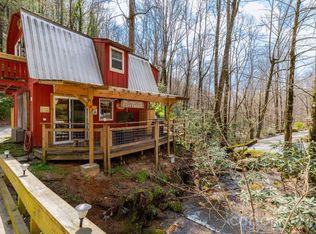 2670 Dicks Creek Rd, Whittier, NC 28789