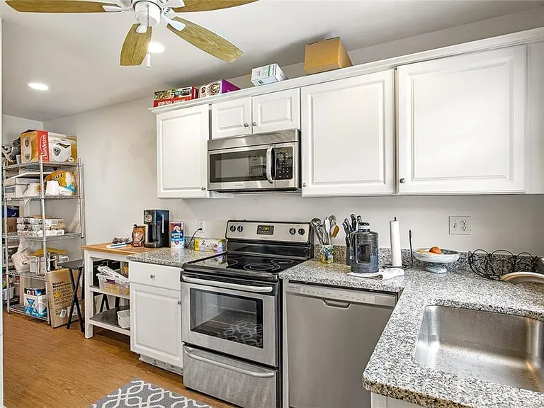 1617 W Cary St — Photo 8