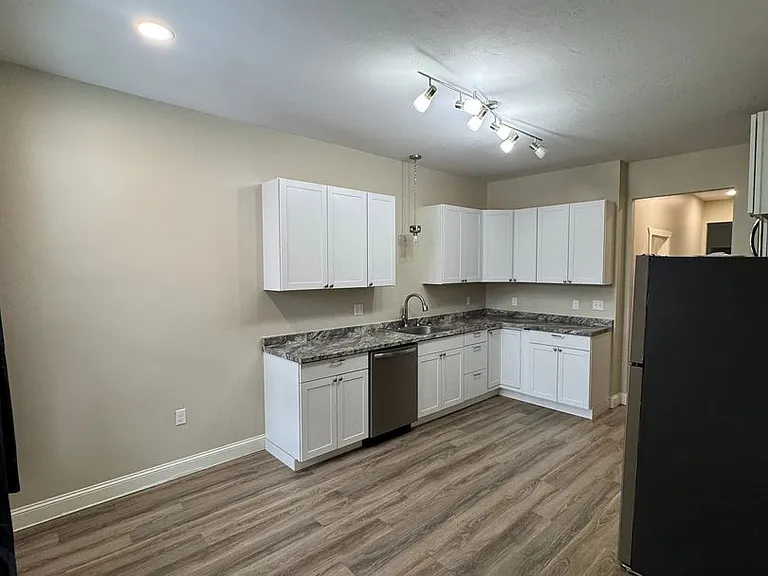 314 S Excelsior Ave — Photo 3
