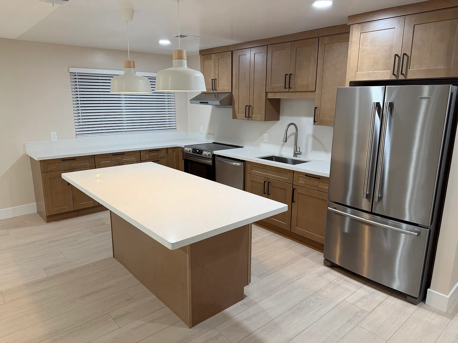 3 bed, 1350 sqft, $6,000 — Photo 1