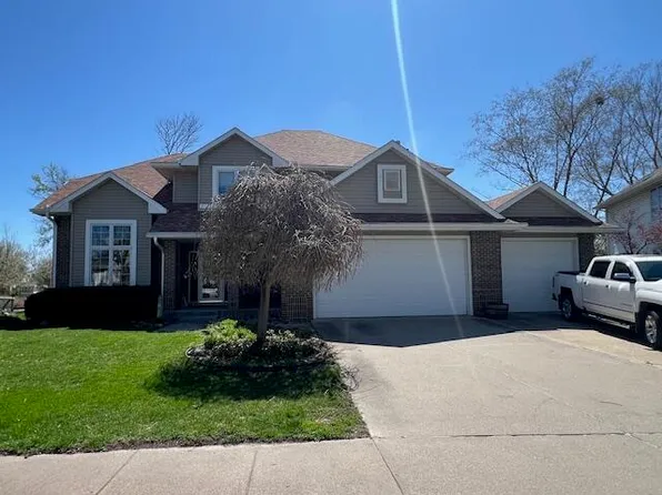 2936 Cypress Cir, Ames, IA 50014