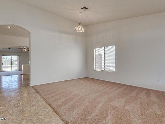 5th image of 42376 W Chisholm Dr
