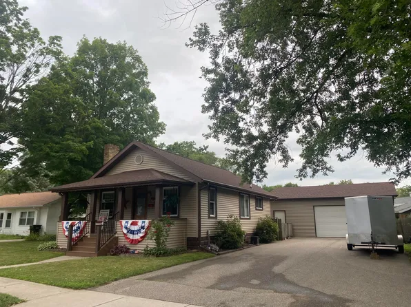 403 Union St, Plainwell, MI 49080