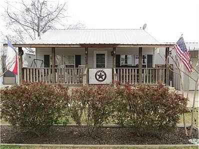 1st image of 213 Yoakum St