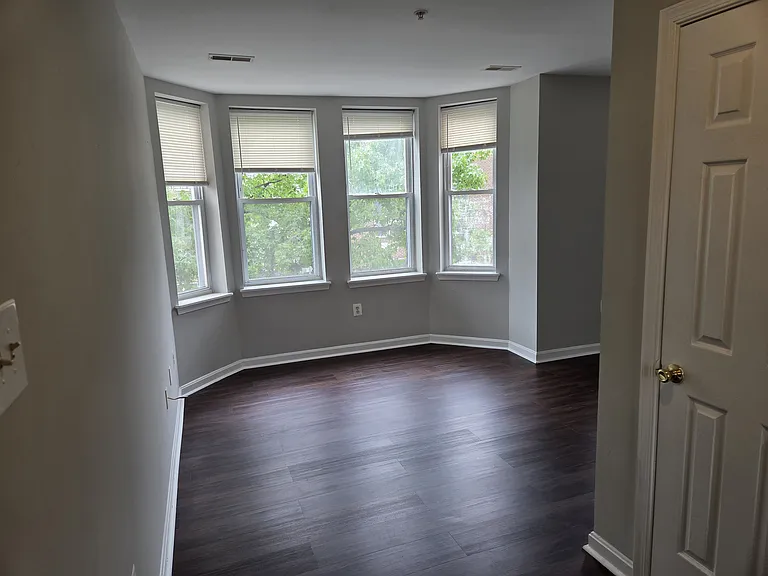 1216-1218 W Fayette St #201 — Photo 17