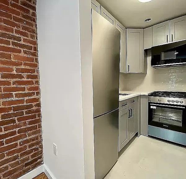 119 W 92nd St #1A — Photo 4