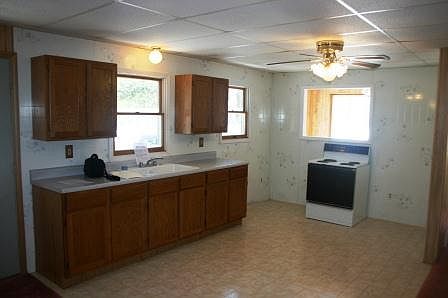 2nd image of 201 Iroquois Ave