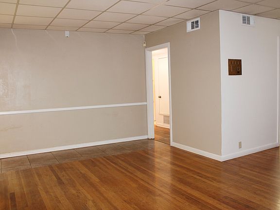 2nd image of 922 Linda Lou Dr