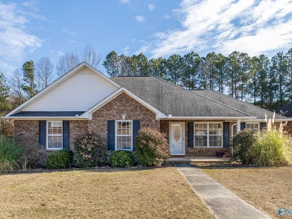 2706 Park Ave NW, Hartselle, AL 35640