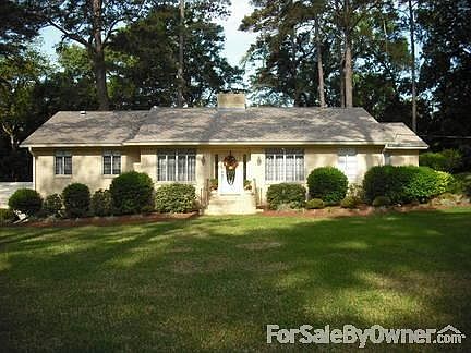 1st image of 910 Brookwood Dr