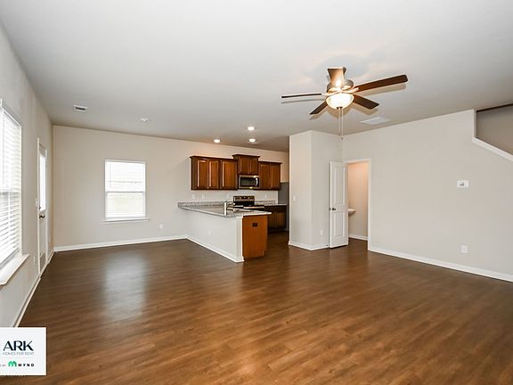4th image of 151 Innis Brook Cir