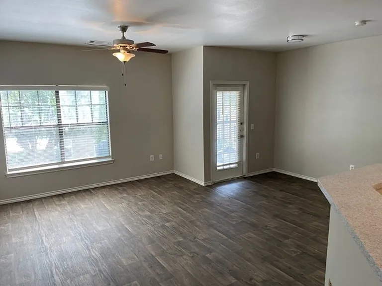 Arlington Park Villas — Photo 11