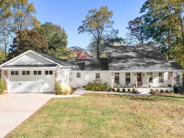 1984 Hickory Hills Dr, Denver, NC 28037