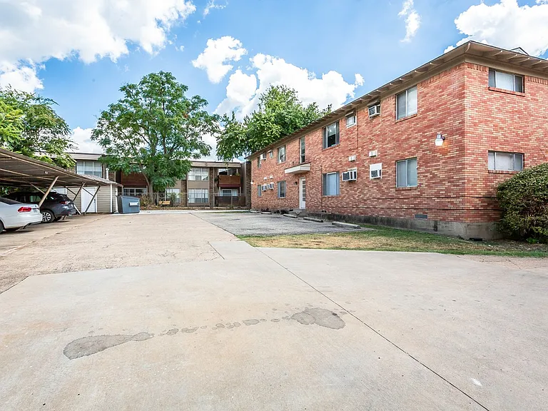 5727 McCommas Blvd — Photo 21