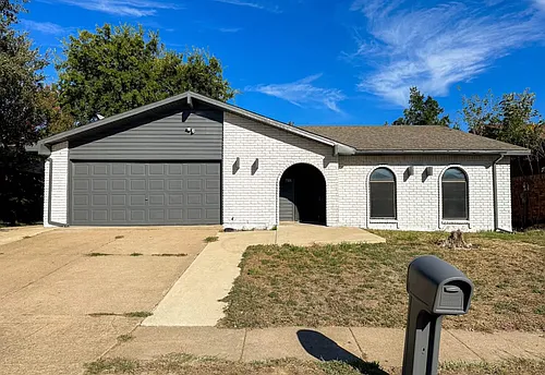 7308 Catbrier Ct Photo 1