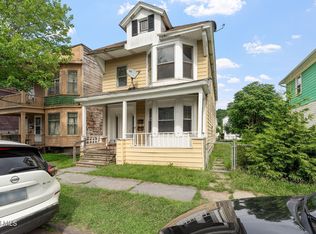 86 6th Ave, Troy, NY 12180