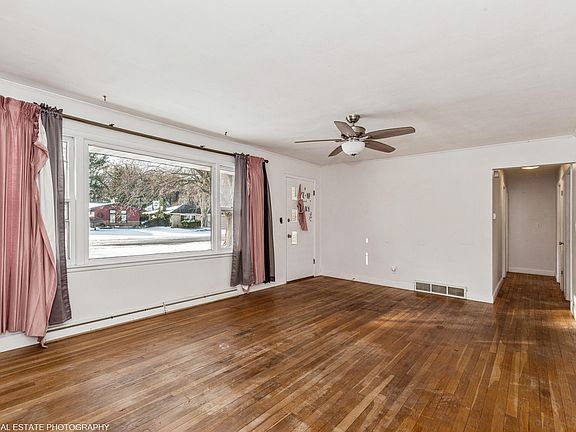 2nd image of 161 Eloise Dr