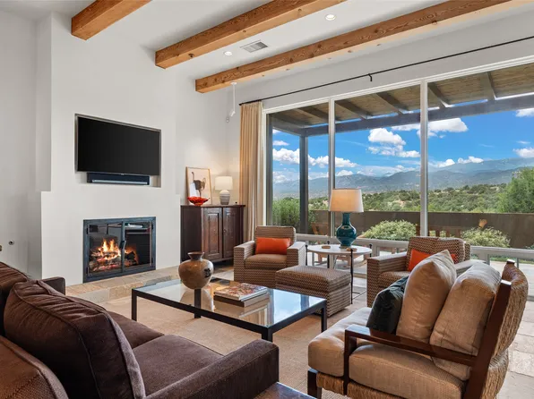 3090 Monte Sereno Dr, Santa Fe, NM 87506