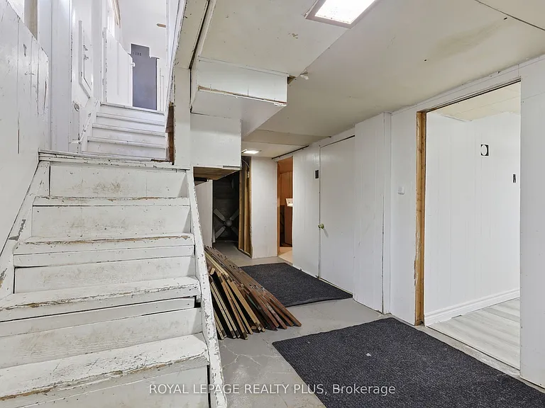 115 Kensington Ave N — Photo 22