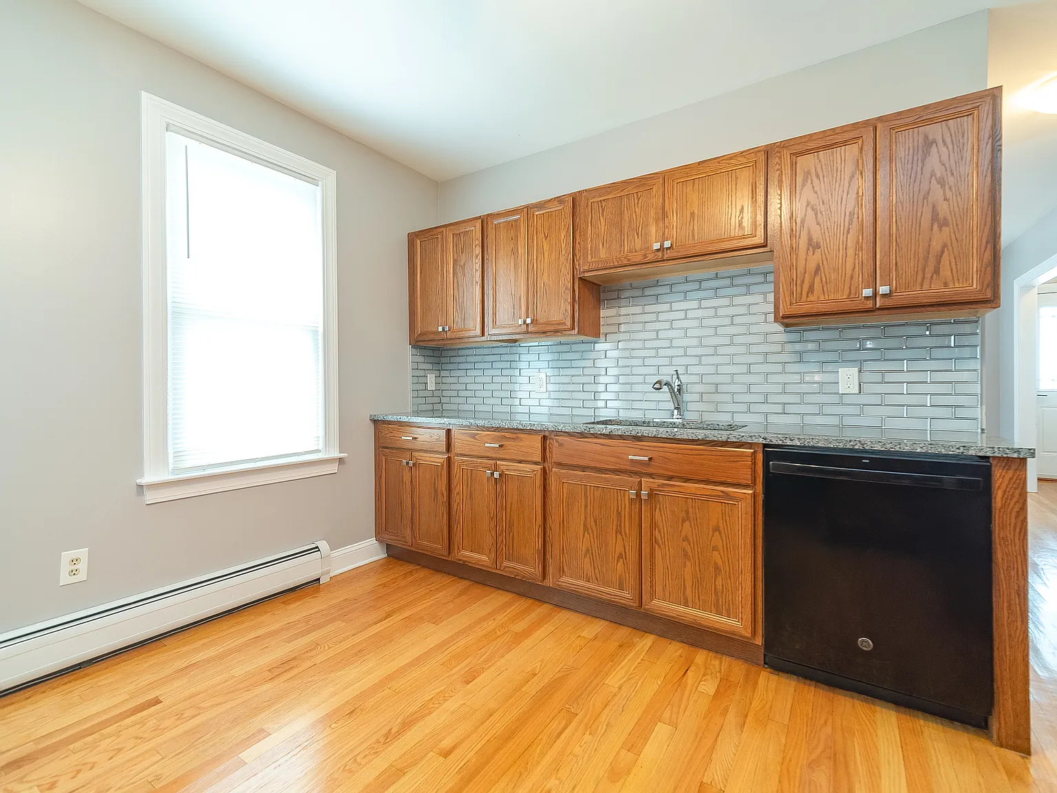 2 bed, $2,300 — Photo 3