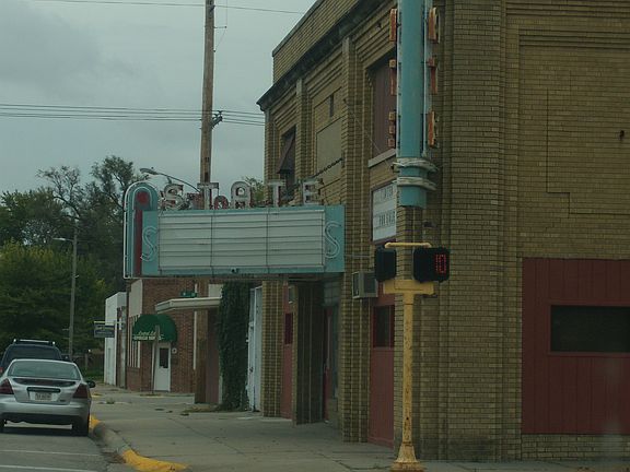 3rd image of 706 C Ave