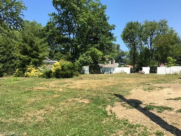 2nd image of 5441 Pinehill Dr