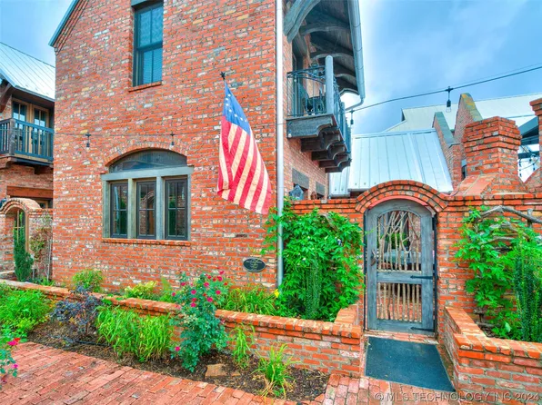 35 Park St #B, Eufaula, OK 74432