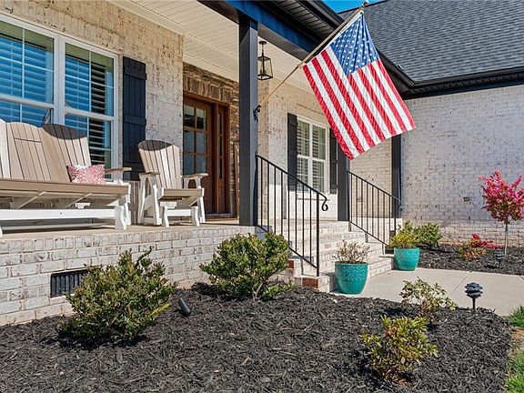 5th image of 8108 Lulworth Dr