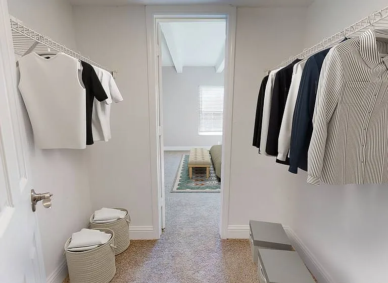 Rosala West Apartments — Photo 9