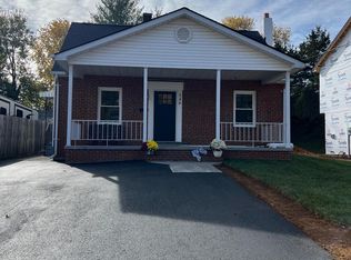 346 W 11th St, Front Royal, VA 22630