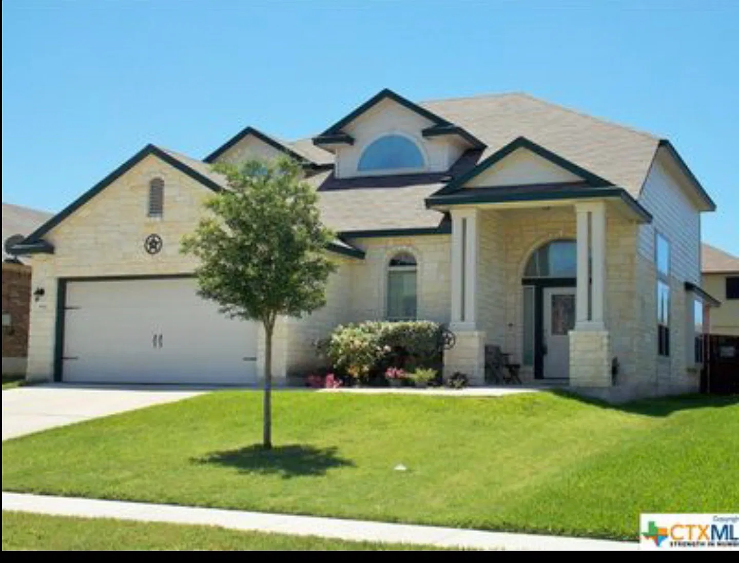 3 bed, 2.5 bath, 2143 sqft, $2,000 — Photo 1