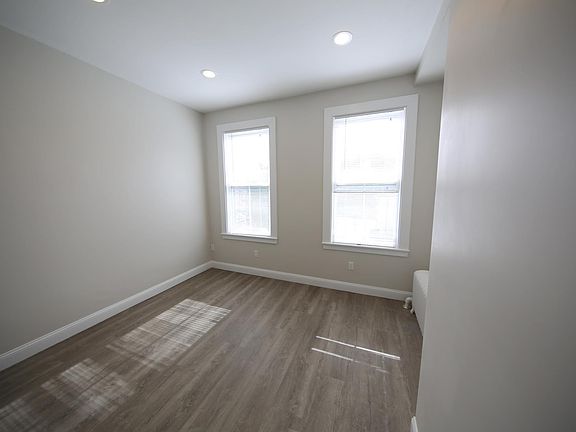 3rd image of 79 Lloyd Ave #Ave77b