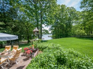 17630 W Spring Lake Rd, Spring Lake, MI 49456