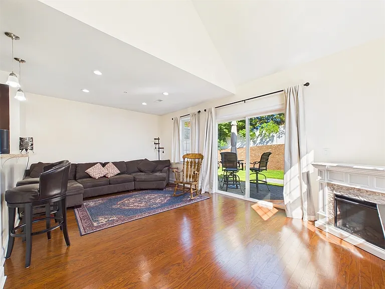 70 Endicott St #106 — Photo 10