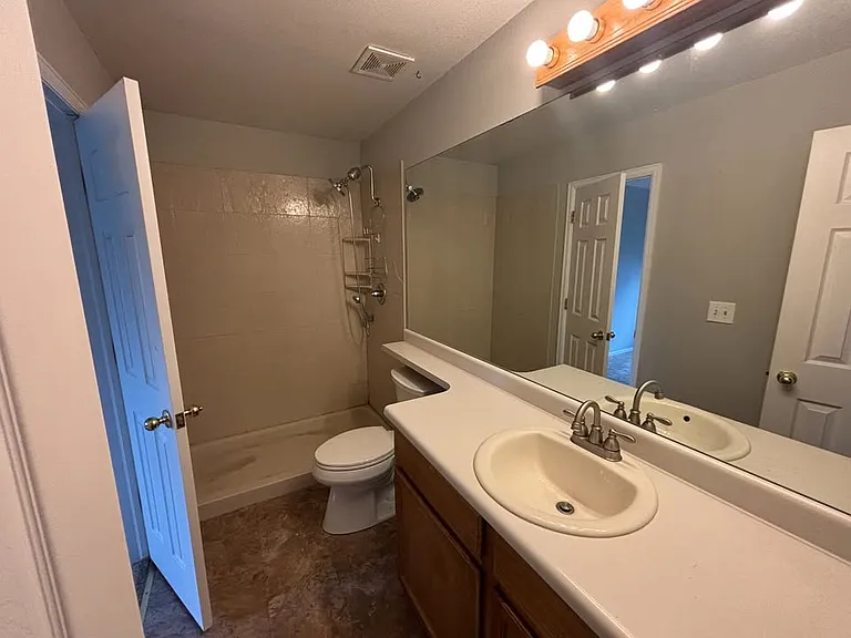 3933 W 63rd Pl — Photo 10