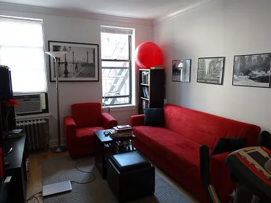 Rented by Mdays Realty | media 15