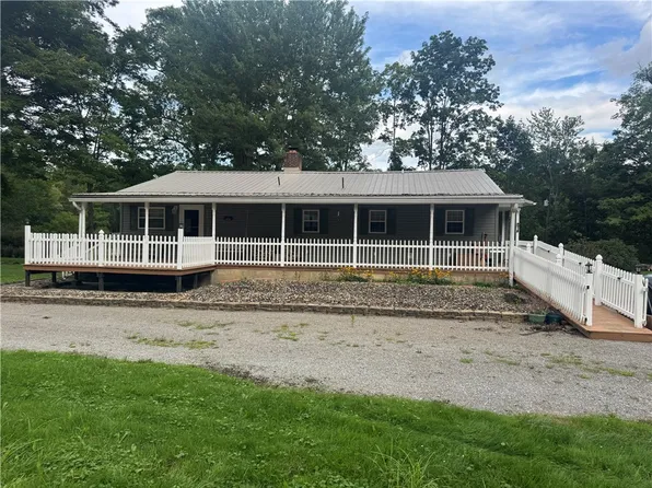 120 Wolf Ln, Slippery Rock, PA 16057