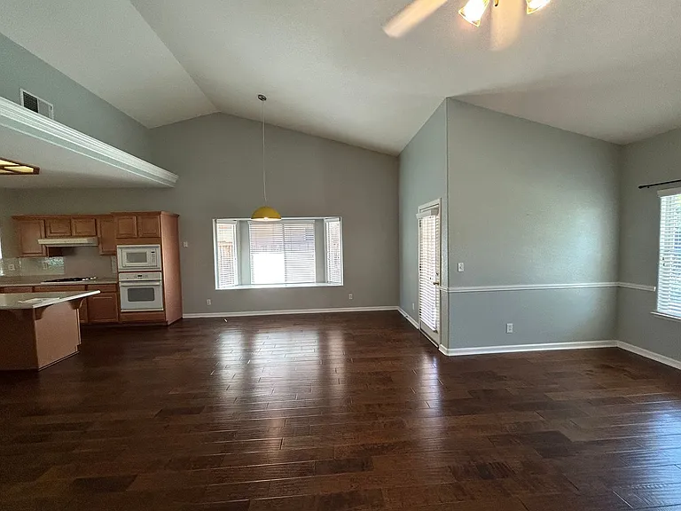 5032 W Modoc Ave — Photo 5